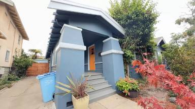 Main picture of 2433 Bonar St