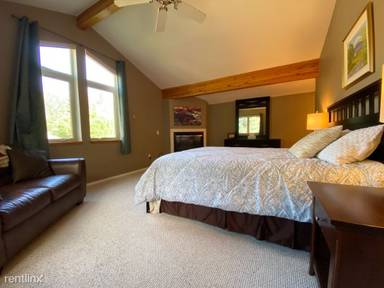 Main picture of 1750 E Lakeshore Dr