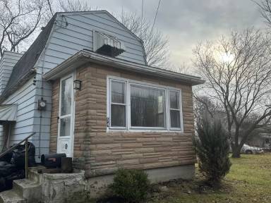 Main picture of 54 Crosby Ave