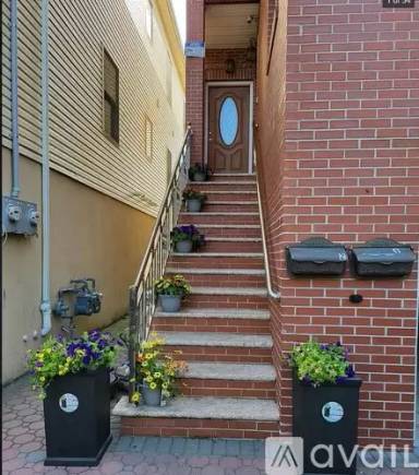 Main picture of 181 Dwight St