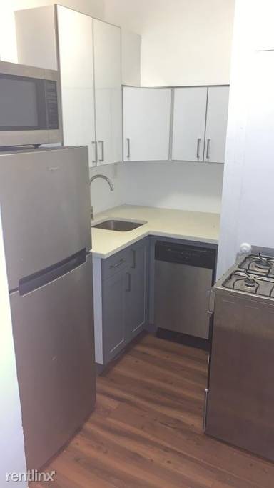 Main picture of 200 Clinton Ave