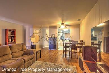 Main picture of 47 N Center St