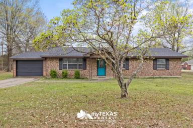 Main picture of 3996 E US Highway 67