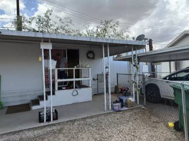 Main picture of 1217 W Garnette St