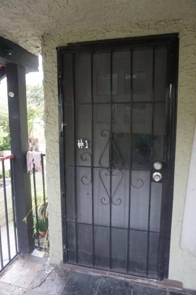 Main picture of 3940 Dobinson St