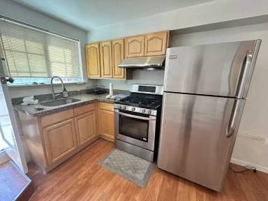 Main picture of 42 W View Ave
