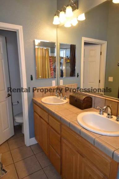 Main picture of 1359 Golden Plover St