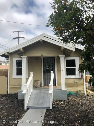 Main picture of 1311 E 14th St