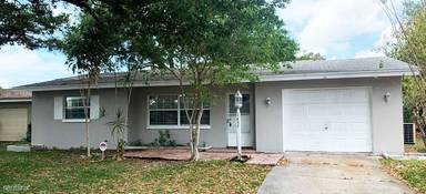 Main picture of 1458 Barry St