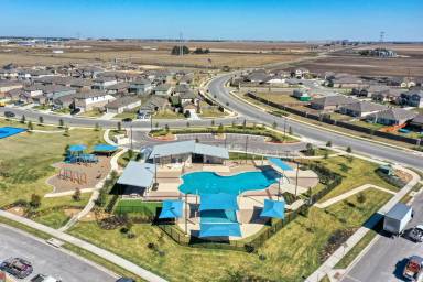 Main picture of 205 Arnage Dr