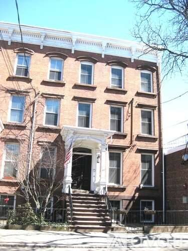 Main picture of 83 Olive St