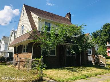Main picture of 273 Merrill St