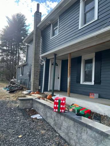 Main picture of 12 Chapel Ave