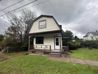 Main picture of 930 S Hanover St