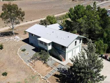 Main picture of 32694 Galleano Ave