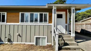 Main picture of 604 Camas Ave NE