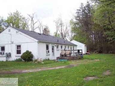 Main picture of 16183B Park Lake Rd