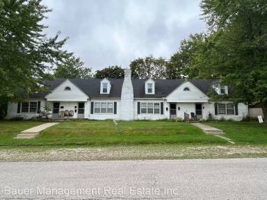 Main picture of 421 1/2 Bank St