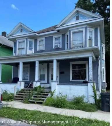 Main picture of 525 Clinton Ave