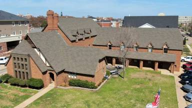 Main picture of 221 S Lincoln St