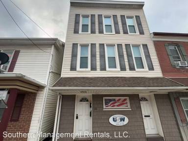 Main picture of 114 S Main St