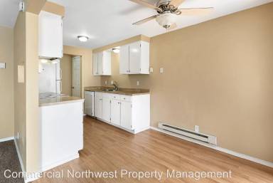 Main picture of 1715 Center Ave