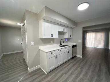 Main picture of 811 Lindenwood Dr S