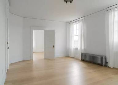 Main picture of 204 E Callender St
