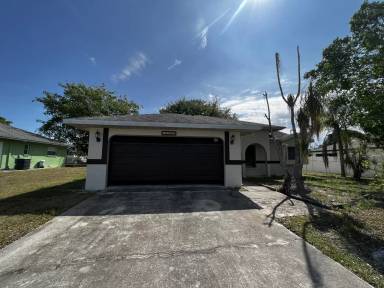 Main picture of 3307 SW 11th Pl