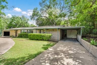 Main picture of 1703 Emilie Ln