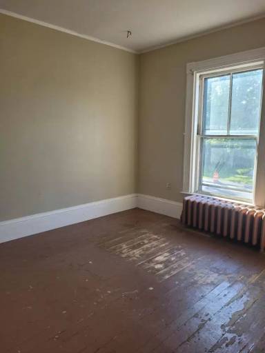 Main picture of 76 Main St