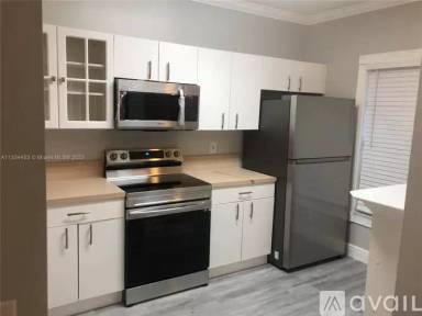 Main picture of 12201 SW 6th St