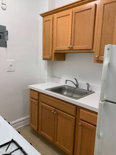 Main picture of 68 Church St