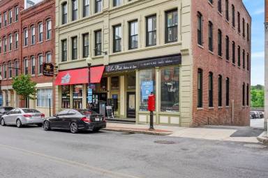 Main picture of 42 Washington St