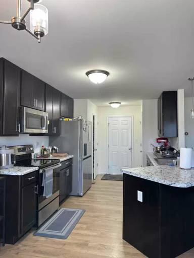 Main picture of 243 Crestfield Ct