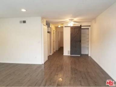 Main picture of 28014 Robin Ave