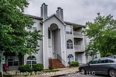 Main picture of 521 Rivertree Ln