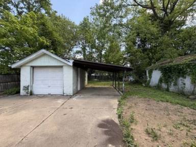 Main picture of 621 Hudson Ave