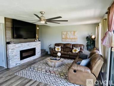 Main picture of 24390 Yacht Club Blvd