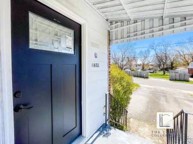 Main picture of 4652 Lamar Ave