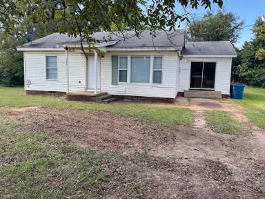 Main picture of 3605 W Pinecrest Dr