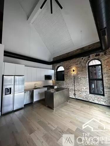 Main picture of 1847 N Humboldt Blvd