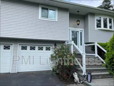 Main picture of 2077 Feuereisen Ave