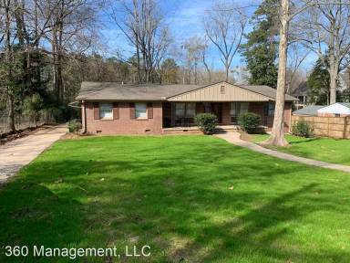 Main picture of 132 Brookwood Dr