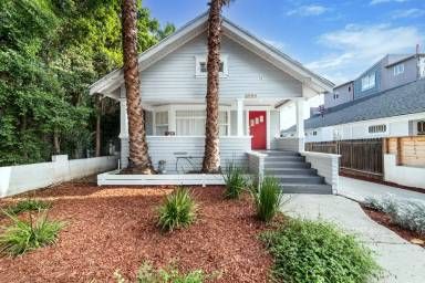 Main picture of 6008 Carlton Way