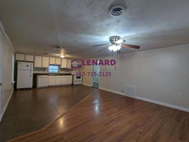 Main picture of 3242 W State St
