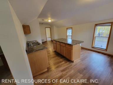 Main picture of 24 1/2 Woodward Ave