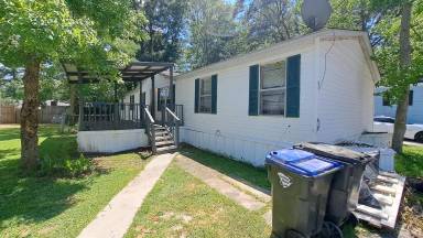Main picture of 31 Dollie Cir