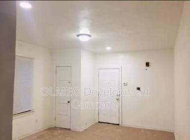 Main picture of 817 Anaheim St