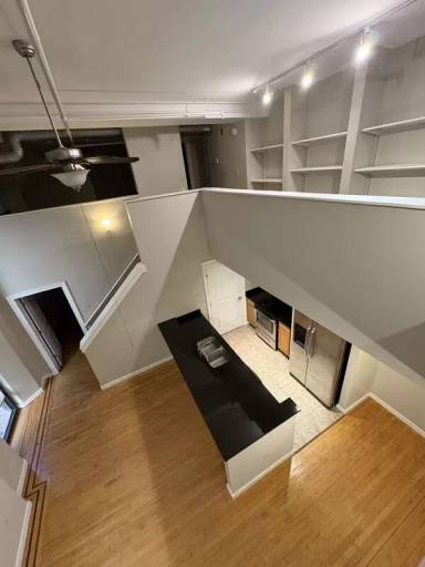 Main picture of 125 W Saratoga St